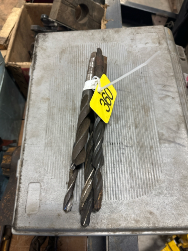 Assortment of milling bits