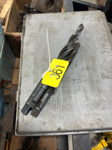 Assortment of milling bits