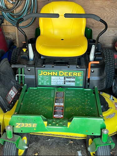 JD z335e zero turn mower