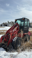 Massey Ferguson 7500 wheel loader w/skid steer mounts (not running)