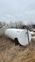 Large fuel tank with electric pump