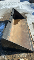 Skid steer mount 84&rdquo; smooth bucket