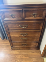 Chest of drawers