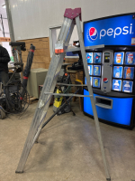 6 ft ladder
