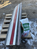 Ford tailgate and 2- bale 9000 sisal twine