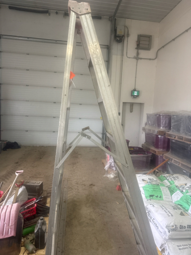 8ft step ladder
