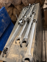 1 3/4 to 2 1/2 Supee wrench set