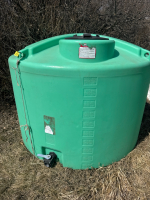 1000 gallon poly tank