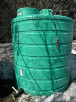 2000 gallon poly tank