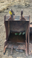 24&rdquo; hoe bucket