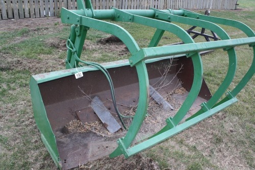 JD bucket & grapple (off JD 4010)