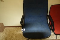 1 office chair (blue)