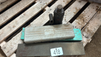 1 jack, 3 socket sets,