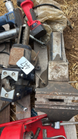 2 bench vise