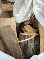 Mini bulk bag of split fire wood