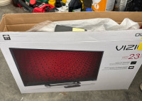 23&rdquo; tv w/remote works well