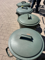 4 rubbermade garbage cans