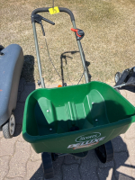 Fertilizer spreader