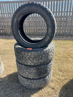 Set of 4 tires (LT275/55R20