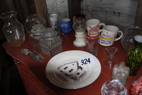 sinclair church plate, misc. Mugs, vases, salt/peppers