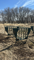 Small Lakeland bale feeder