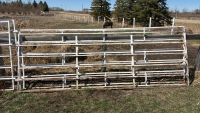 3- 12&rsquo; panels