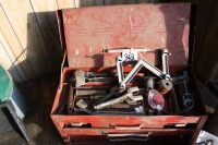 chest tool box w/ few tools