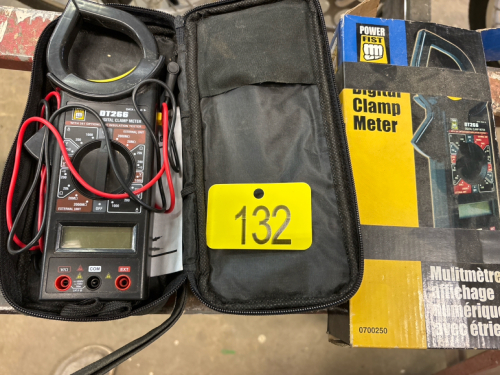 Digital clamp multimeter