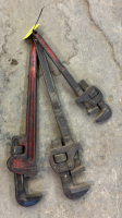 Pipe wrenches