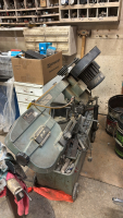 Electric bandsaw (with extra blades)