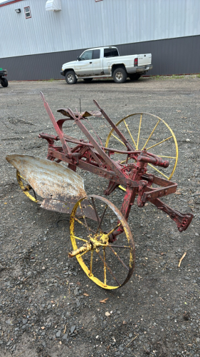 Single bottom plow