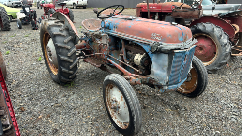 Ford tractor