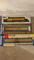 Union Pacific engine, 2 cars