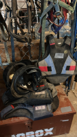 2 helmets, 3 protective vests