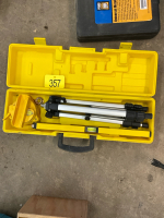 Tri-pod Transit Level