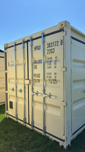 20&rsquo; x 8&rsquo; Container (1 end door, 2 side doors)
