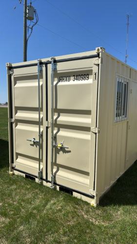9&rsquo; x 7&rsquo; 4&rdquo; Container (1 end door, 1 man door)
