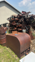 Assortment of steel (smaller lengths and pipe)