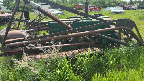 John Deere model MC crawler w/loader (not running)