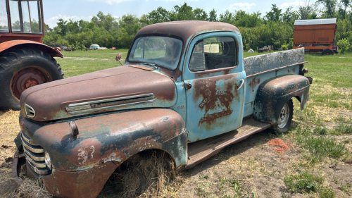 Ford F47 pickup (parts or restoration)