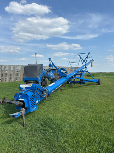 Brandt 1370-HP side swing auger
