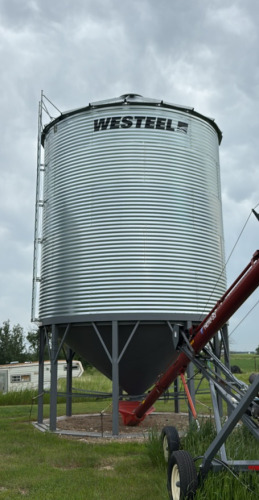 5000 bushel westeel grain bin with hopper