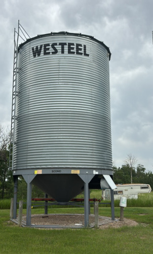3000 bushel westeel grain bin with hopper