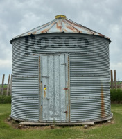 1350 bushel flat bottom bin with wood floor