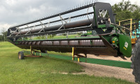 30&rsquo; John Deer 930 Header with mover