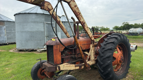 Case DC4 w/loader (running)