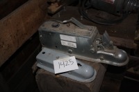 2 trailer hitches