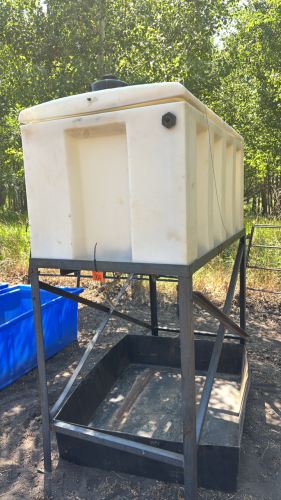 Poly tank with stand