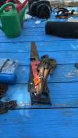 Hand saw, 3 pipe wrenches