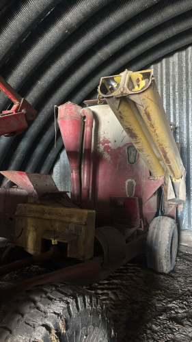 New holland 359 mix mill